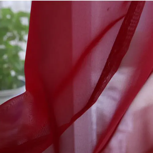 Zasłony na okno sypialni Tulle